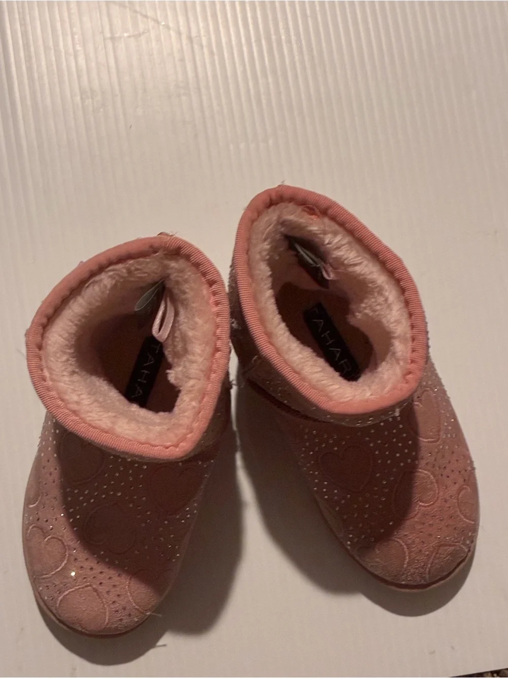 Tahari Girls Pink Heart Faux-Fur Winter Boots